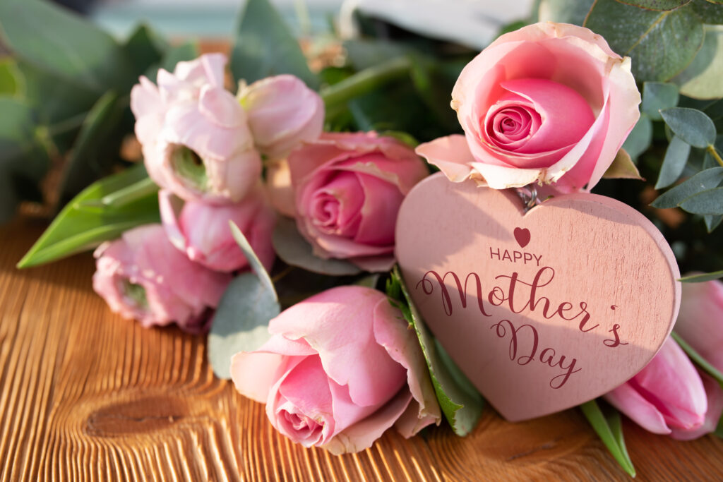 Mothers day card with pink rose and heart